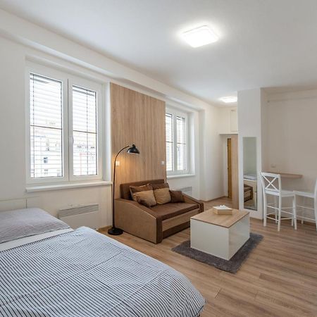 Soho Apartment ปีเซค ภายนอก รูปภาพ