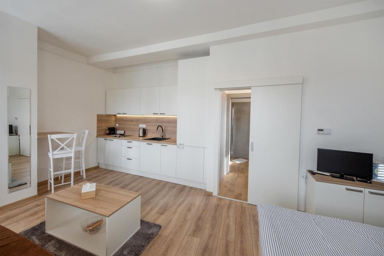 Soho Apartment ปีเซค ภายนอก รูปภาพ