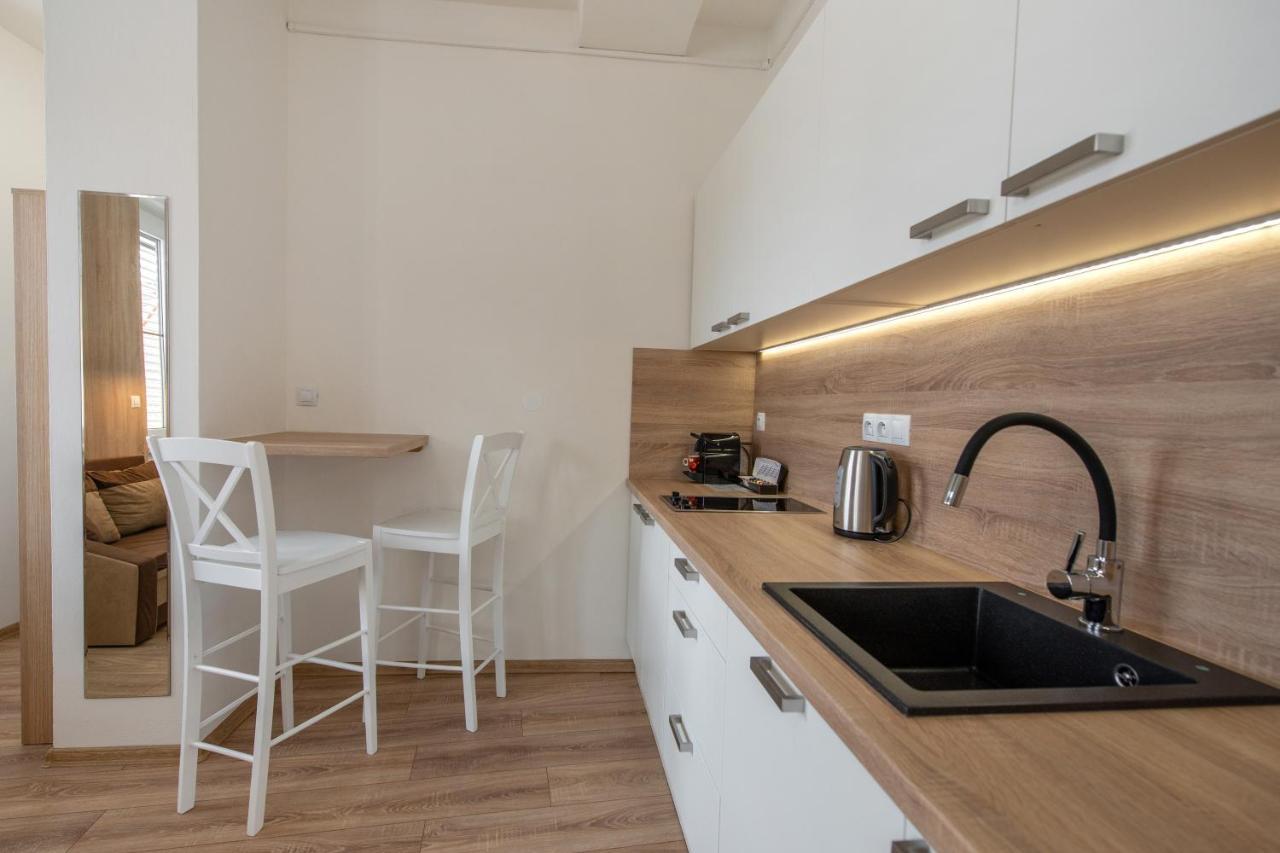 Soho Apartment ปีเซค ภายนอก รูปภาพ